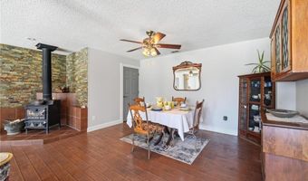 17274 Kansas Ave, Basehor, KS 66012