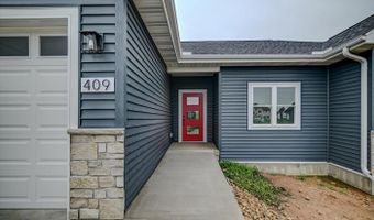 409 Chad Trl, Arlington, WI 53911