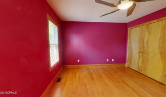 245 Lakeside Dr, Aberdeen, NC 28315