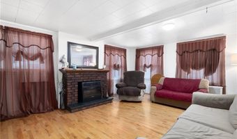 7 Allen Ave, North Providence, RI 02911