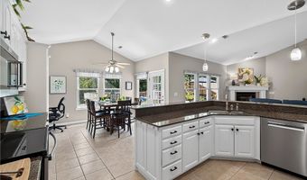3 Ettington Dr, Bella Vista, AR 72714