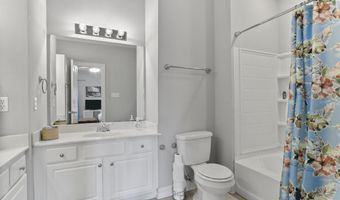 2171 Plantation Ln, Baton Rouge, LA 70820