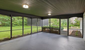 807 Hillcrest Dr, Ashland, OH 44805