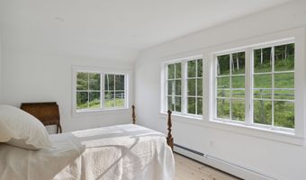 766 Masterson Rd, Barnard, VT 05031