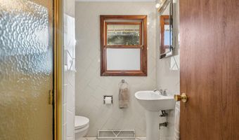 2512 N CHESTWOOD Ct, Appleton, WI 54911