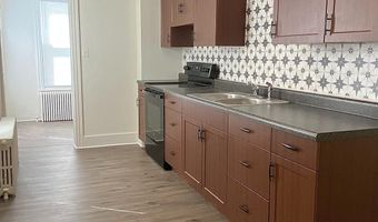 424 LOCUST St, Reading, PA 19604