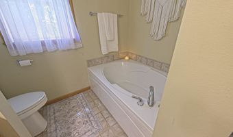 552 Meadowlark Ln, Portage, WI 53901
