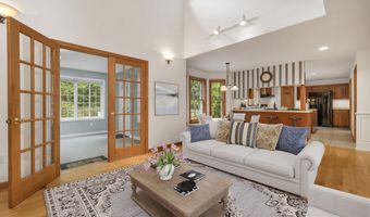 9 Wildwood Rd, Auburn, NH 03032