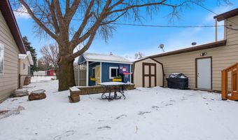 11 Linda Ln, Aberdeen, SD 57401