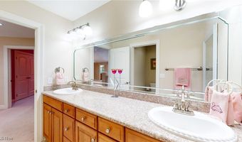 460 Berwick Cir, Aurora, OH 44202