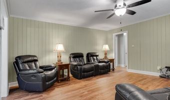 610 Summit Dr, Albany, GA 31707