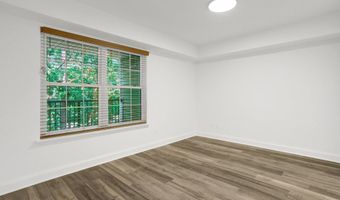 3307 WYNDHAM Cir 2157, Alexandria, VA 22302