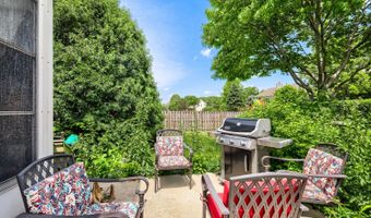 1721 Dorchester Ave, Algonquin, IL 60102
