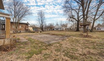 411 E Walker St, Ash Grove, MO 65604