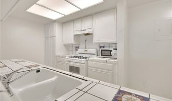 1663 Veteran Ave 206, Los Angeles, CA 90024