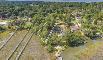 6114 Vaux Rd, Beaufort, SC 29906