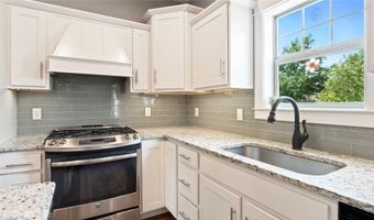 2410 SW 17th St, Ankeny, IA 50023