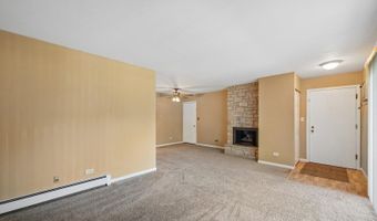 835 S Dwyer Ave A, Arlington Heights, IL 60005