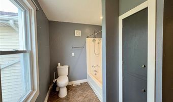 9621 Main St, Altenburg, MO 63732