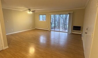 10 Longwood Dr 5, Andover, MA 01810