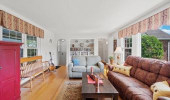 71 Reservoir Ave, Andover, NJ 07801