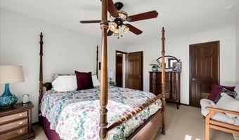 523 Lathrop Ave, Algonac, MI 48001