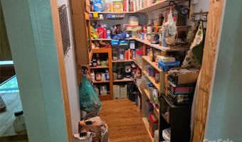 244 Mcmahan Ln, Bakersville, NC 28705