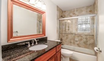 24 Prospect Dr, Brookfield, CT 06804