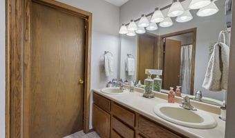 1800 S 6th St, Albion, NE 68620