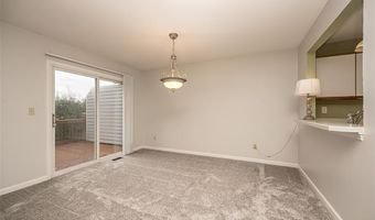 308 Kehrs Mill Bend Ct, Ballwin, MO 63011