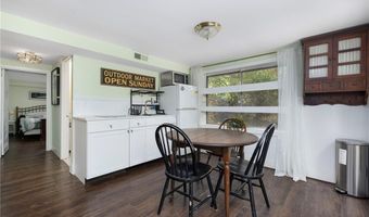 1 Gladridge Dr, East Greenwich, RI 02818