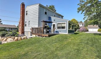 56 King Philip Rd, Narragansett, RI 02882