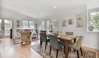 6322 WALHONDING Rd, Bethesda, MD 20816