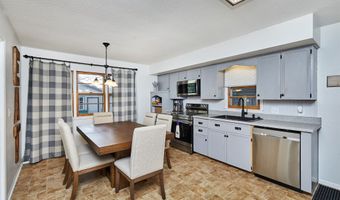 7160 NE 14th St, Ankeny, IA 50023