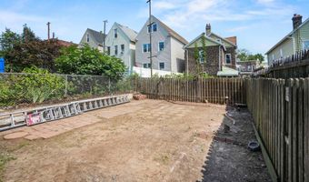 31 W 46TH St, Bayonne, NJ 07002