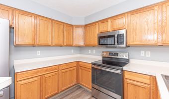 1405 Millbrook Trl, Ann Arbor, MI 48108