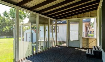 425 S Clarendon Ave, Addison, IL 60101