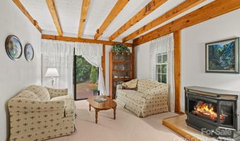 2767 Tanasee Gap Rd, Balsam Grove, NC 28708