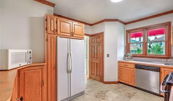 37 Denver Ave, Cranston, RI 02905