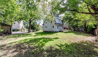 15 Kent Pl, Cranston, RI 02905