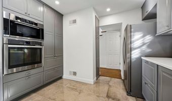 5001 W CEDAR Ln, Bethesda, MD 20814