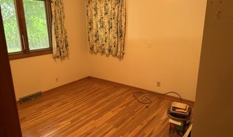 214 S Heckart St, Algona, IA 50511