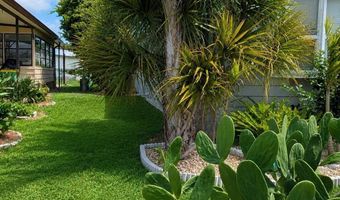 520 Seagull Dr, Barefoot Bay, FL 32976