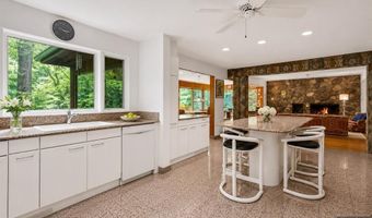 34 Cambridge Way, Alpine, NJ 07620