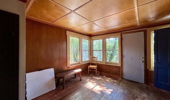 31 First St, Athens, OH 45701