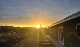 19080 E Indian Hills Dr, Black Canyon City, AZ 85324