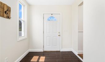 6 LARKSPUR Rd, Warwick, RI 02886