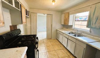 1461 Irish Hill Dr, Biloxi, MS 39530