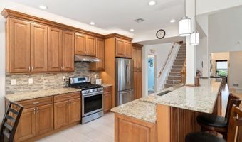 102 Sylvan Lake Blvd, Bayville, NJ 08721