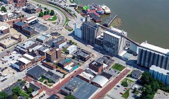 215 W 3rd St, Alton, IL 62002